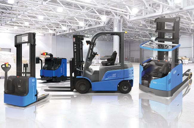 Future of Material Handling in India: Electric vs. Traditional Forklifts
